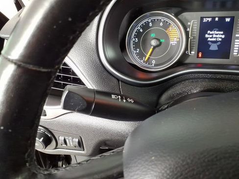 Certified 2020 Jeep Cherokee Latitude Lux w/ Quick Order Package 26H Lux image 22