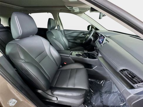 Certified 2025 Nissan Rogue SV w/ SV Premium Package FWD image 28