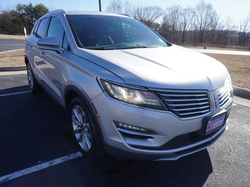 Used 2017 Lincoln MKC Select w/ Select Plus Package image 3