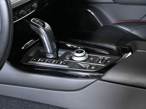 Used 2024 Maserati Levante GT Ultima image 21