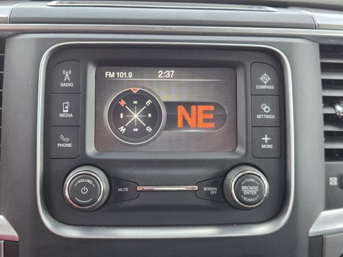 Used 2022 RAM 1500 Classic SLT RWD image 7