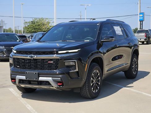 New 2026 Chevrolet Traverse Z71 w/ Driver Confidence Package image 2