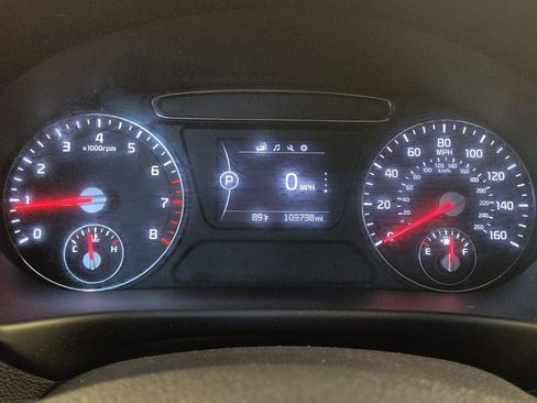 Used 2018 Kia Sorento FWD image 23