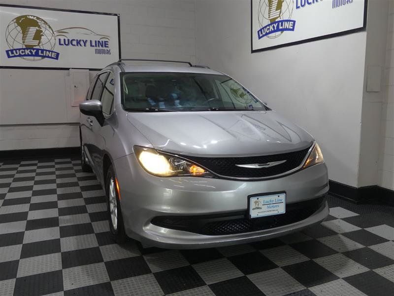 Used 2021 Chrysler Voyager Lxi FWD image 5