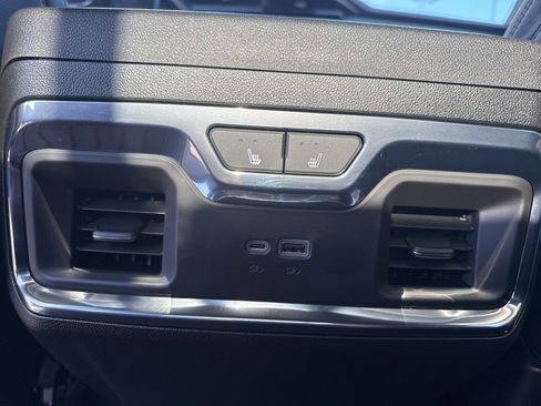 Used 2024 GMC Sierra 1500 Denali Ultimate image 11