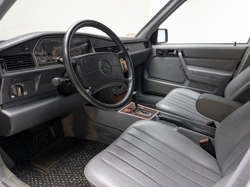 Used 1991 Mercedes-Benz 190 E 2.6 image 13