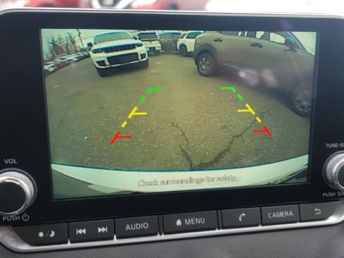 Certified 2023 Nissan Sentra SV image 33