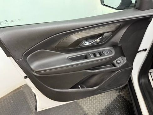 Certified 2023 GMC Terrain SLE w/ Driver Convenience Package image 18