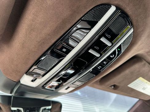 Certified 2023 Porsche Panamera RWD image 30