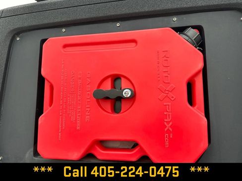 Used 2013 Jeep Wrangler Unlimited Rubicon w/ Connectivity Group AWD/4WD image 17
