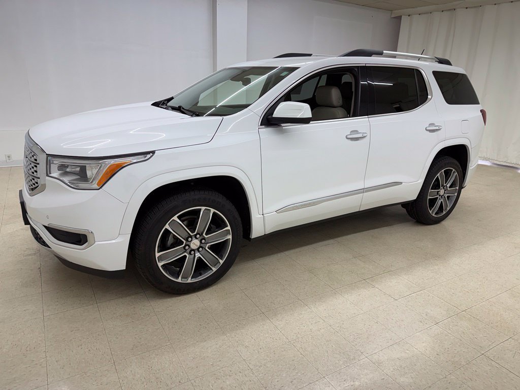 Used 2019 GMC Acadia Denali FWD image 1