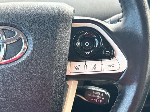 Used 2019 Toyota Prius Prime Advanced FWD image 17