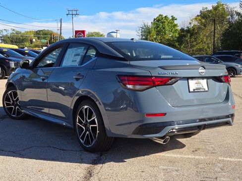 Used 2025 Nissan Sentra SR w/ SR Premium Package image 15