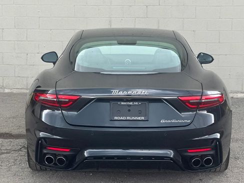 Used 2024 Maserati GranTurismo Trofeo AWD/4WD image 8