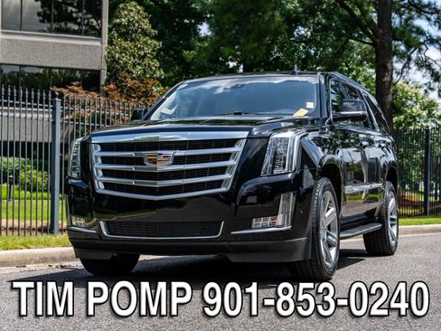 Used 2020 Cadillac Escalade Luxury RWD image 2