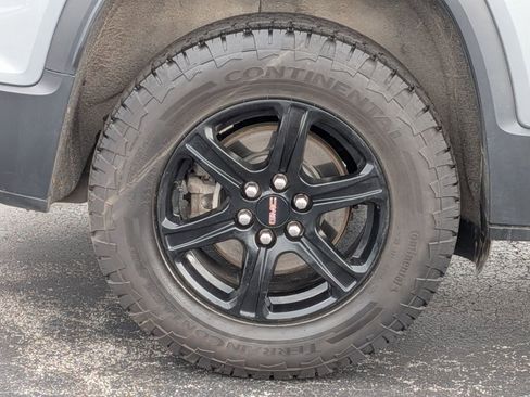 Used 2023 GMC Acadia AT4 w/ Preferred Package AWD/4WD image 10