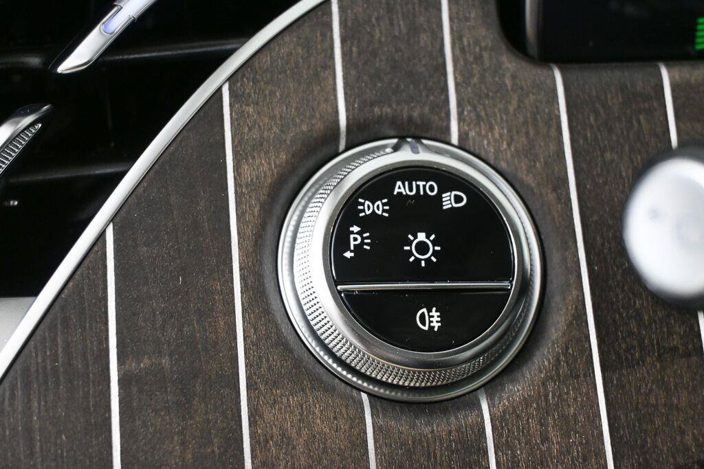 Used 2026 Mercedes-Benz E 350 Sedan image 9