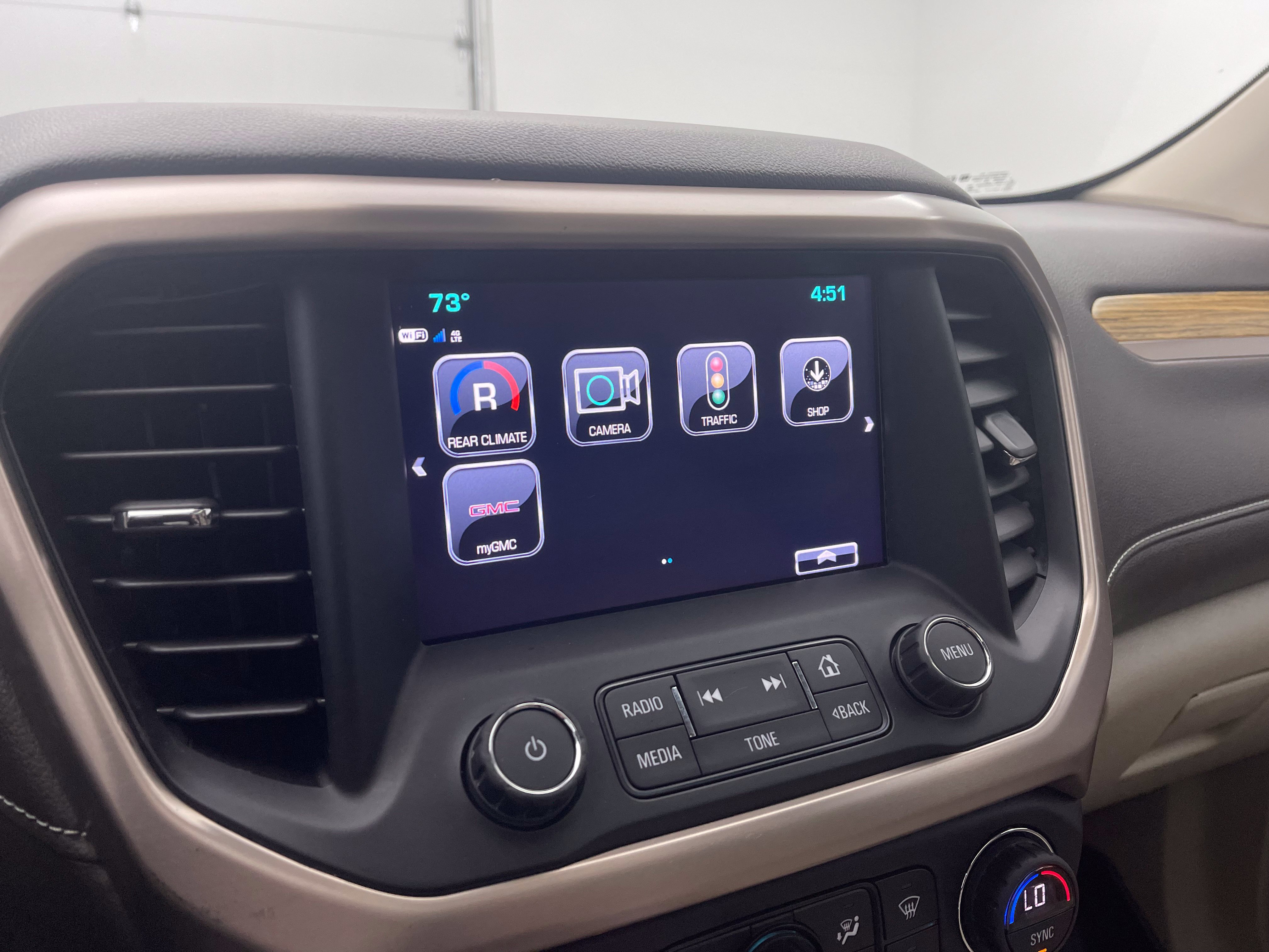 Used 2017 GMC Acadia Denali w/ Technology Package AWD/4WD image 31