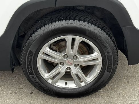 Used 2019 GMC Terrain SLE w/ Driver Convenience Package AWD/4WD image 45