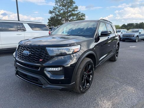 Used 2023 Ford Explorer ST w/ Equipment Group 401A AWD/4WD image 2