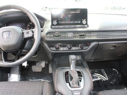Used 2025 Honda HR-V Sport image 14