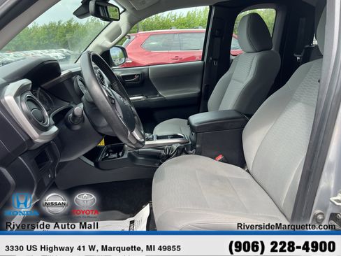 Used 2019 Toyota Tacoma SR5 AWD/4WD image 15