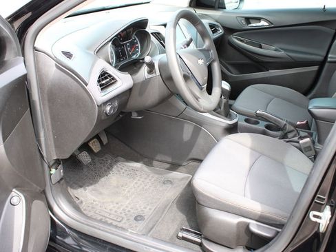 Used 2018 Chevrolet Cruze LS FWD image 12