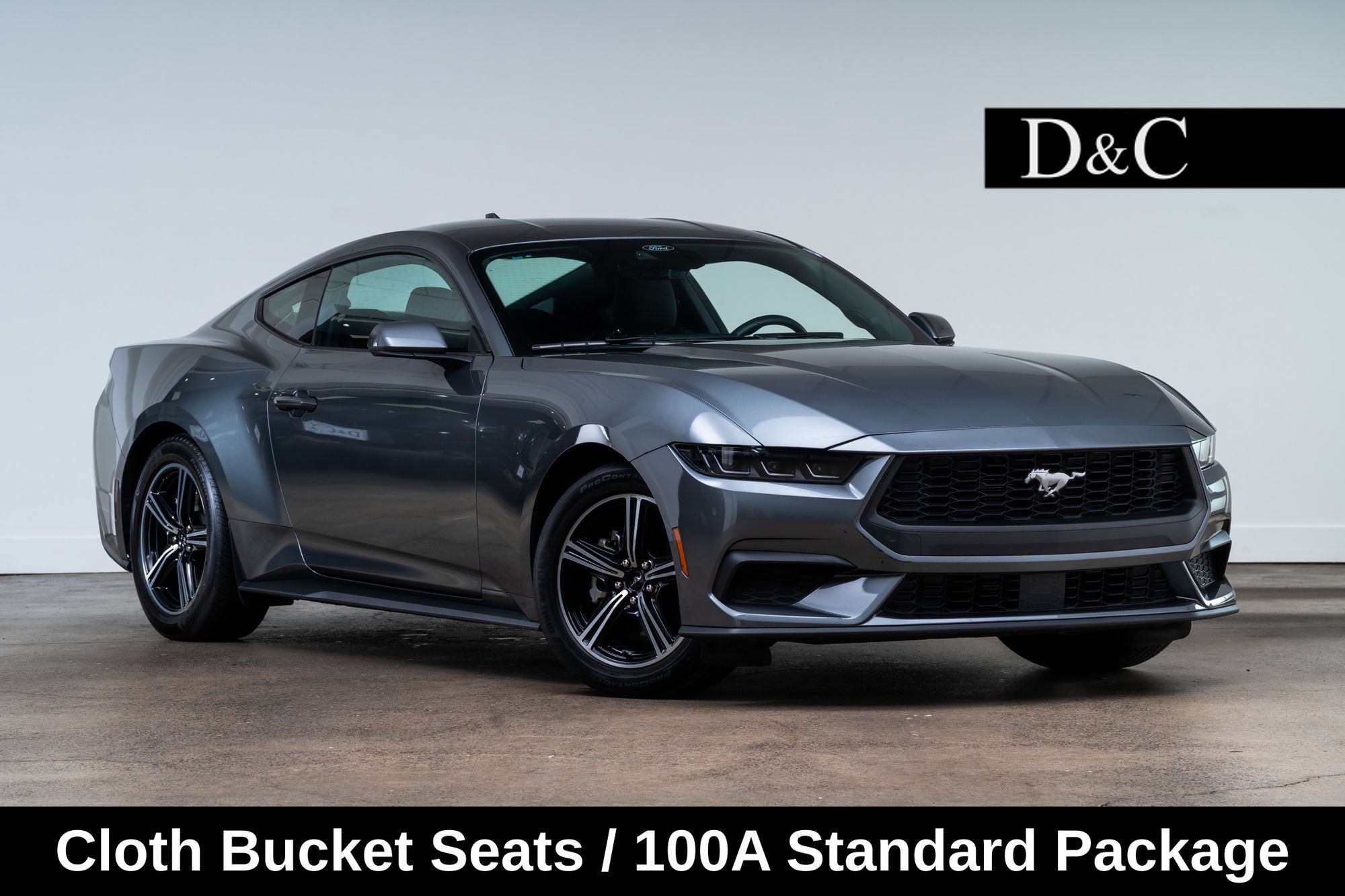 Used 2025 Ford Mustang Coupe RWD image 1