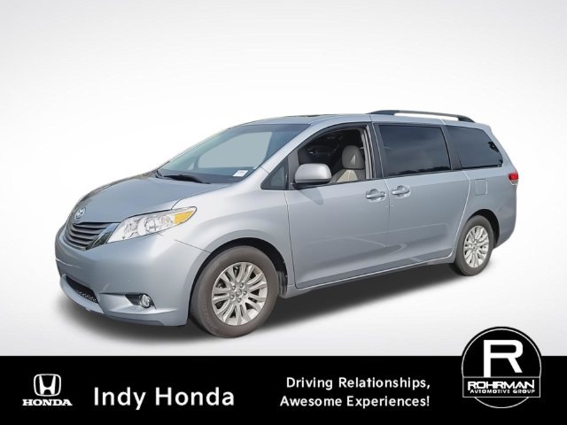 Used 2014 Toyota Sienna XLE FWD image 4