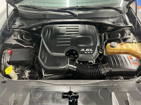 Used 2014 Dodge Charger SE w/ Sport Appearance Group image 21