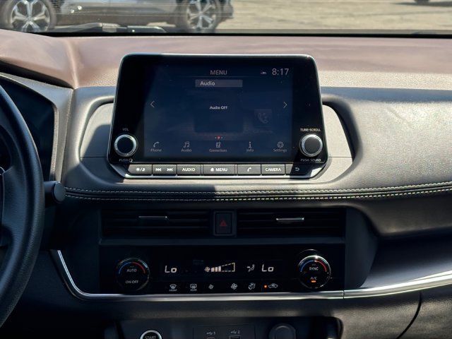 Used 2023 Nissan Rogue SV FWD image 18