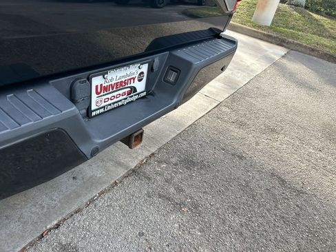 Used 2015 Ford F150 Platinum w/ Equipment Group 701A Luxury image 24