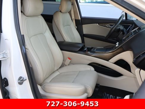 Used 2017 Lincoln MKX Reserve w/ Driver Assistance Package image 22
