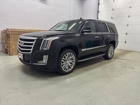 Used 2020 Cadillac Escalade Premium Luxury image 6