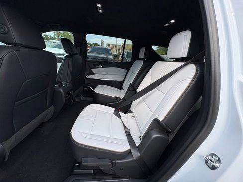 New 2026 Chevrolet Traverse High Country AWD/4WD image 14