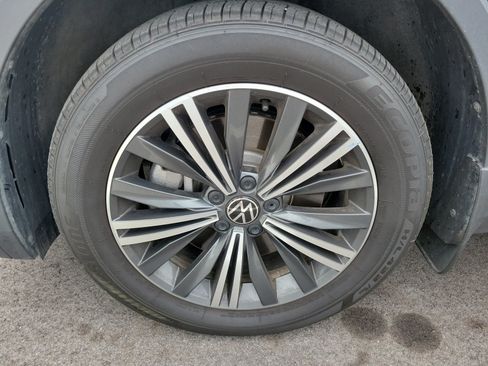 Used 2024 Volkswagen Tiguan Wolfsburg Edition w/ MDO Package, Two-Row AWD/4WD image 6
