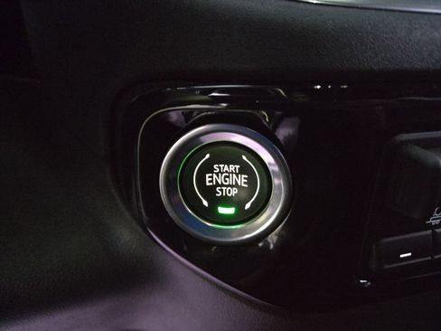 Used 2025 GMC Sierra 1500 Elevation image 20