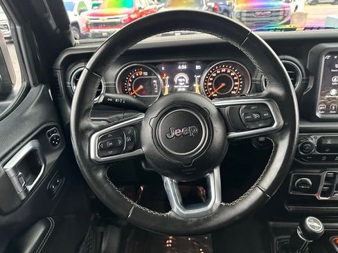 Used 2018 Jeep Wrangler Unlimited Sahara image 19