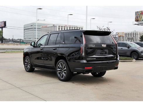 Used 2023 Cadillac Escalade Sport image 4