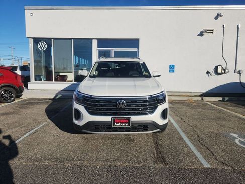 New 2026 Volkswagen Atlas SEL image 2