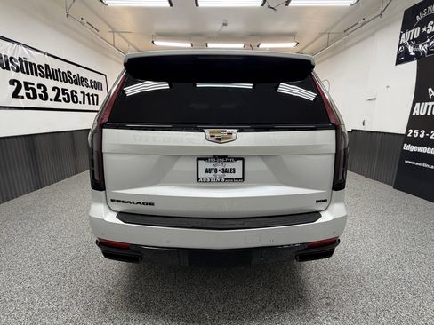 Used 2021 Cadillac Escalade Sport Platinum AWD/4WD image 4