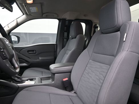 Used 2024 Nissan Frontier S w/ Technology Package image 19