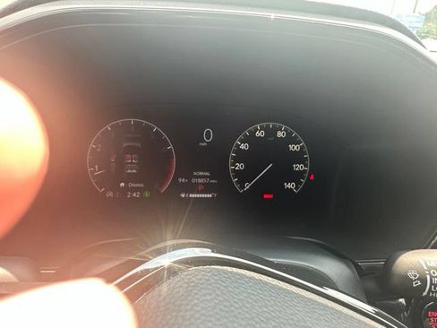 Used 2024 Honda CR-V EX-L image 15