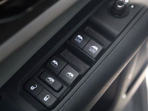 Used 2025 Jeep Compass Limited AWD/4WD image 11