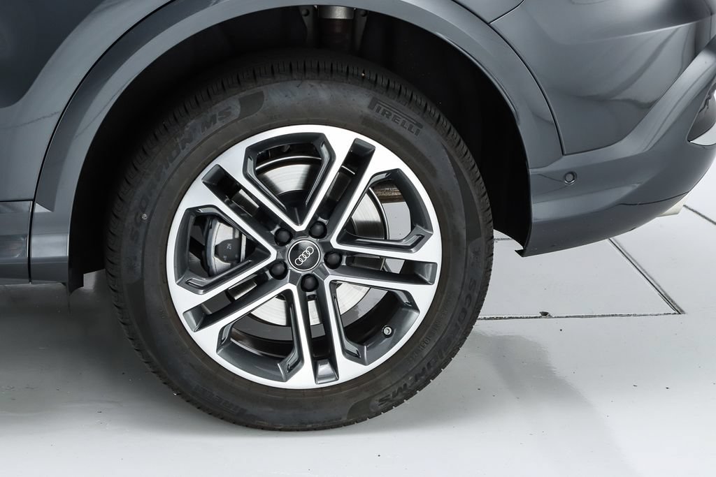 Used 2025 Audi Q5 Premium AWD/4WD image 52