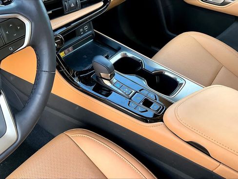 Used 2025 Lexus NX 350 AWD w/ Accessory Package (Z2) image 17