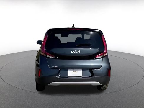 Used 2025 Kia Soul LX w/ LX Technology Package image 11