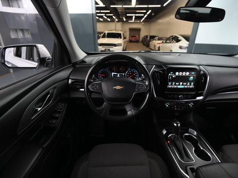 Used 2018 Chevrolet Traverse LT image 23
