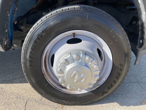 Used 2021 RAM 5500 Tradesman w/ Safety Group image 9