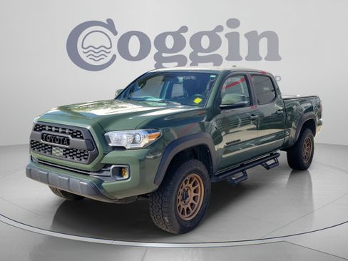 Used 2021 Toyota Tacoma TRD Off-Road AWD/4WD image 1